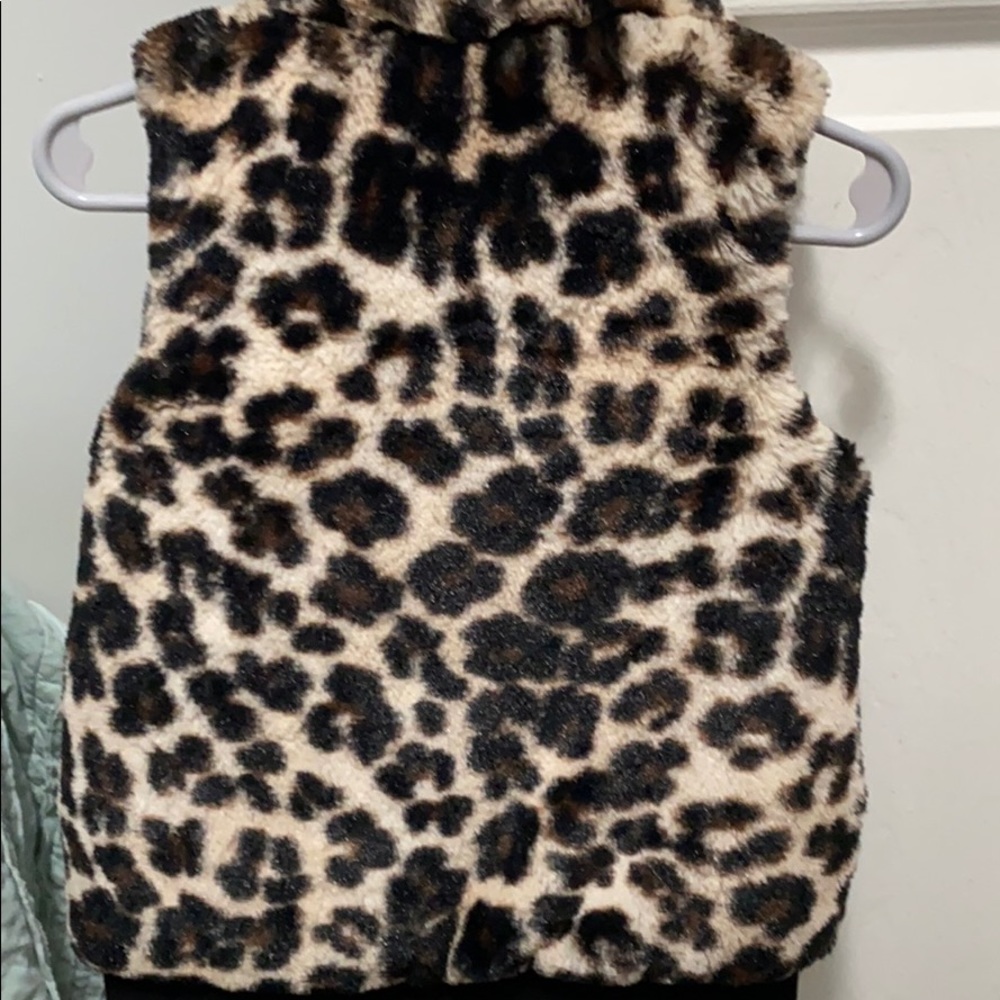Vest - Picture 3 of 4